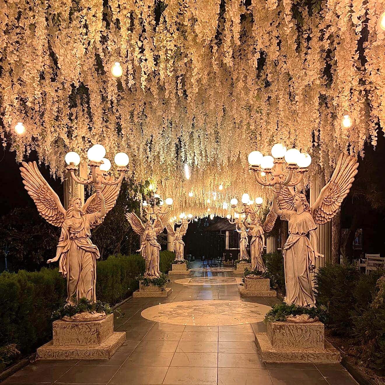 Düğün Salonu Tasarımı ve Uygulamaları Düğün Salonu Tasarımı ve Uygulamaları.