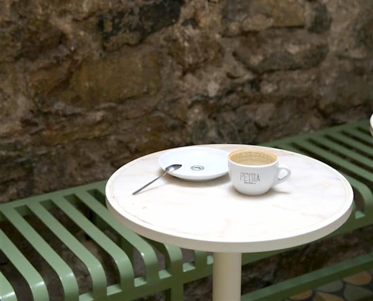  Ankara Kafe Tasarımında Yerel Malzeme Kullanımı.